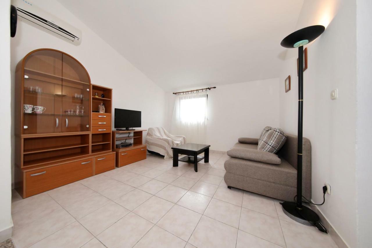 Apartment Marica Spadina Tisno Exterior photo